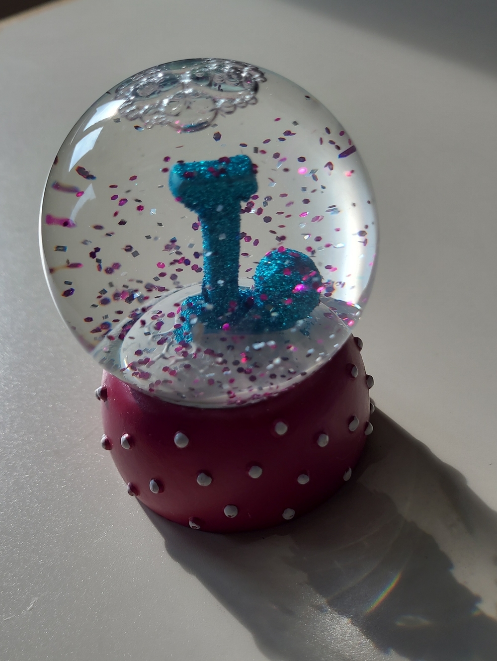 Glitter Letter 'L" Snow Globe - Blue Letter with Red Polka Dot Base